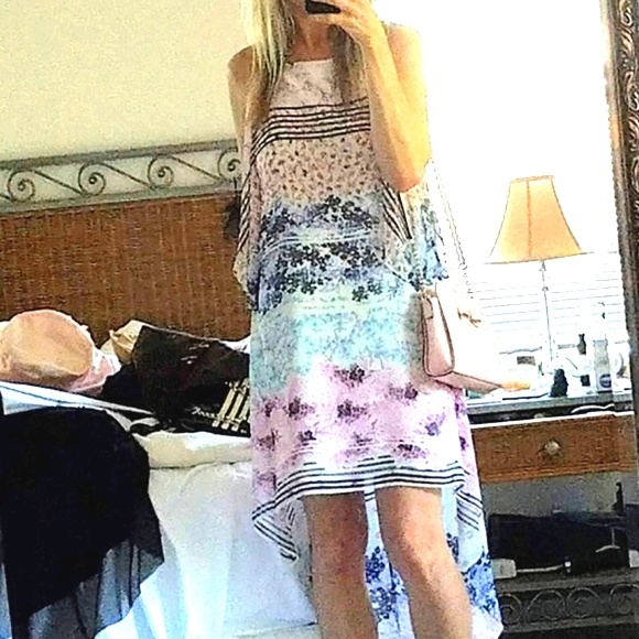 LIGHT WEIGHT COOL BCBG Max Azria Aaric Floral print light flowy high low… - Picture 5 of 17